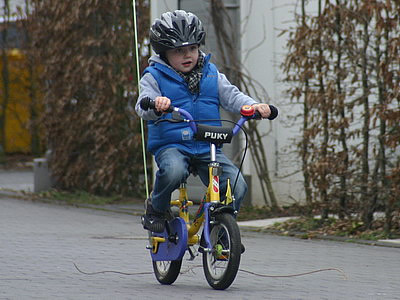 Am 28.3.2010 vom Laufrad auf das Fahrrad umgestiegen